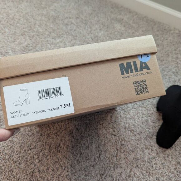 NIB Women's MIA Natascha Stretch Block Heel Black Booties 7.5 - Picture 3 of 8